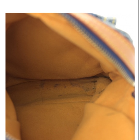 LOUIS VUITTON Denim Camera Bag - Picture 4 of 11